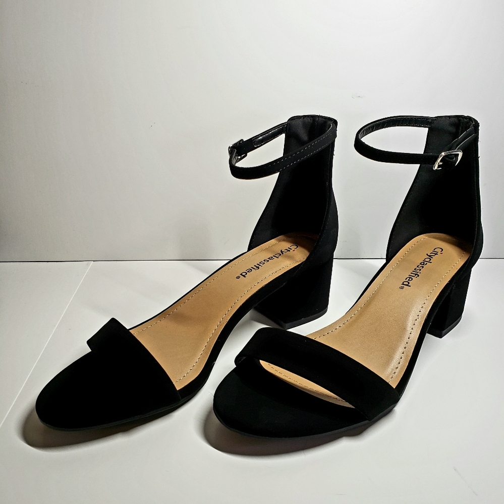 Cityclassified Chunky Block Heel Sandal